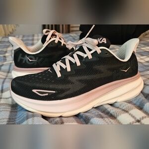 HOKA Clifton Athletic Shoes Exellent Condition